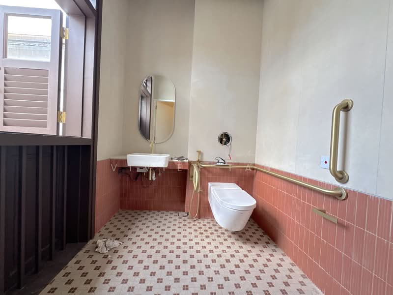 Newly Renovated Upper Weld Road Shophouse, Upper Weld Road/ Jalan Besar/ Little India, 6,448 sqft, Shop / Shophouse For Rent, by Vivien Tan, 500077997 - Bathroom - CommercialGuru.com.sg