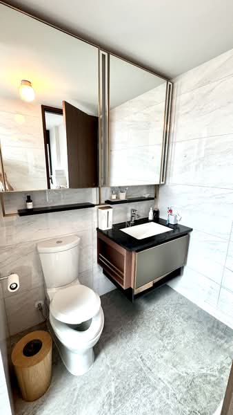 Normanton Park Condominium For Sale at S$ 2,250,000 | PropertyGuru Singapore - Bathroom