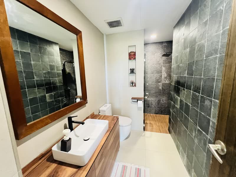 The Petals, 93 Hillview Avenue, Room Rental, 150 sqft, Condominium For Rent, by Shannen Ng, 500078013 - Bathroom - PropertyGuru.com.sg