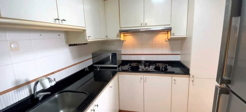 Guilin View, 26 Bukit Batok Street 52, 2 Bedrooms, 861 sqft, Condominium For Rent, by TAY HELEN, 500078024 - Kitchen - PropertyGuru.com.sg