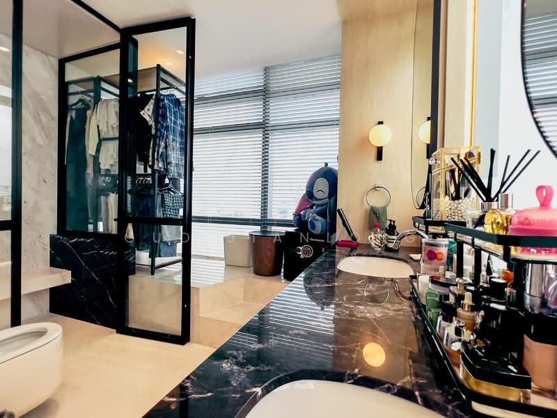 Nouvel 18 Condominium For Sale at S$ 13,880,000 | PropertyGuru Singapore - Bathroom
