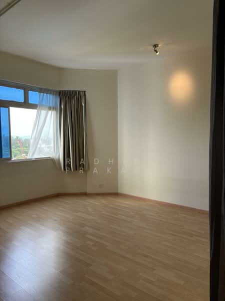 For Rent - The Waterside