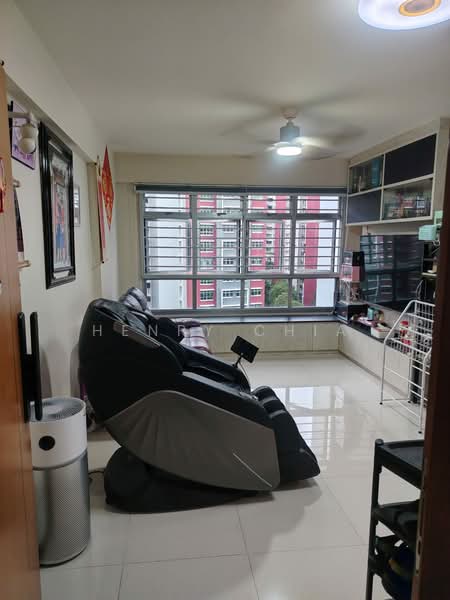 441A Bukit Batok West Avenue 8 HDB Flat For Sale at S$ 750,000 | PropertyGuru Singapore - Living Room