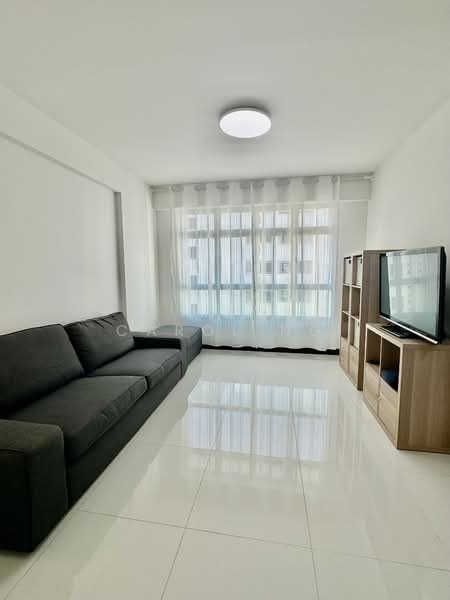 188A Bedok North Street 4 HDB Flat For Sale at S$ 870,000 | PropertyGuru Singapore - Living Room