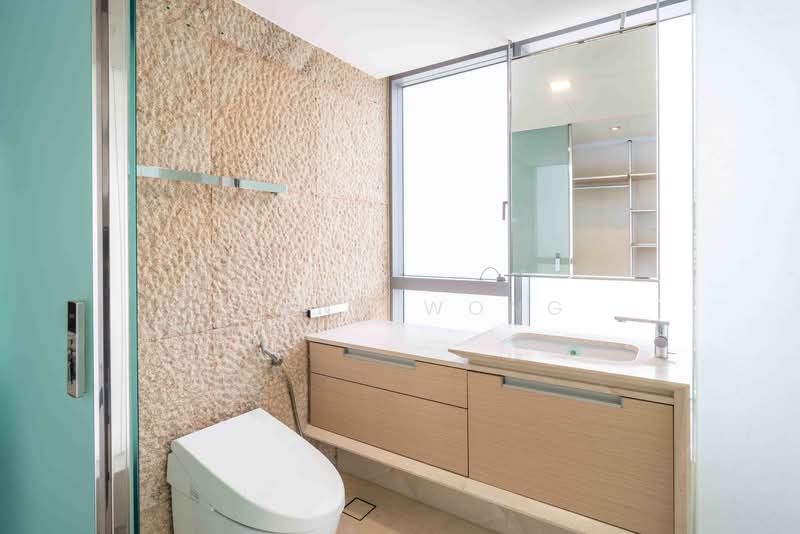 Silversea, , 2 Bedrooms, 980 sqft, Condominium For Rent, by Flynn Wong, 500078068 - Master Bathroom - PropertyGuru.com.sg