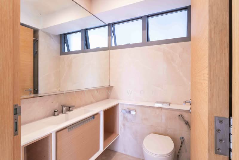 Silversea, , 2 Bedrooms, 980 sqft, Condominium For Rent, by Flynn Wong, 500078068 - Common Bathroom - PropertyGuru.com.sg
