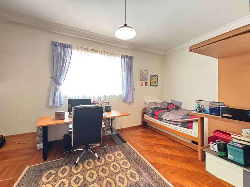 Kew, Quiet Facing Park, Near MRT, 3 Sty, Cosy, Almost Corner Terrace For Sale at S$ 3,480,000 | PropertyGuru Singapore - Bedroom