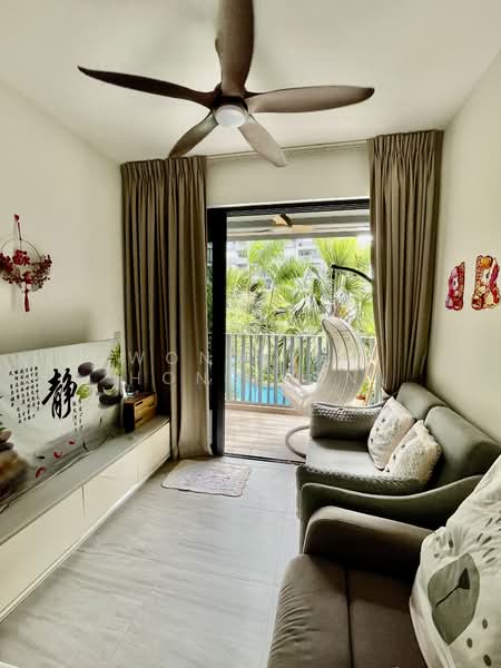 Grandeur Park Residences Condominium For Sale at S$ 1,450,000 | PropertyGuru Singapore - Living Room