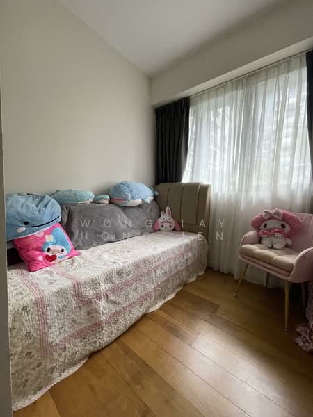 Grandeur Park Residences Condominium For Sale at S$ 1,450,000 | PropertyGuru Singapore - Bedroom