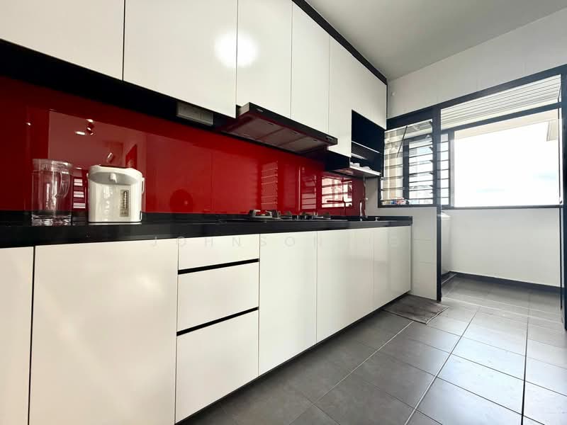 258C Punggol Field HDB Flat For Sale at S$ 858,000 | PropertyGuru Singapore - Kitchen