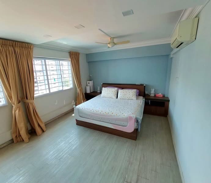109 Pasir Ris Street 11 HDB Flat For Sale at S$ 730,000 | PropertyGuru Singapore - Bedroom