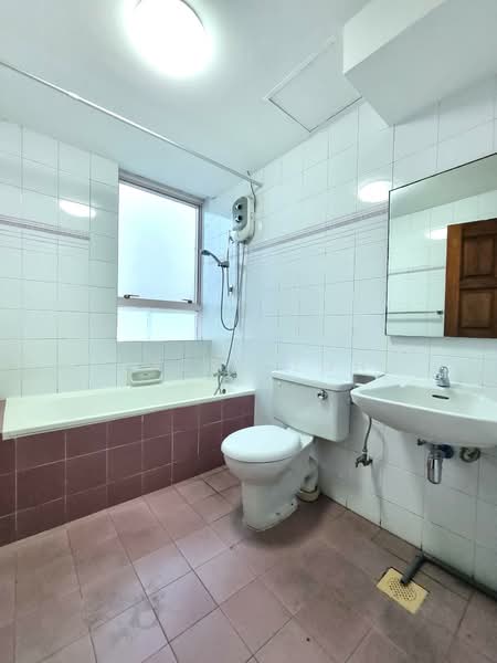 336 River Valley, 336 River Valley Road, 2 Bedrooms, 1,539 sqft, Apartment For Rent, by Hazel Toh, 500078099 - Bathroom - PropertyGuru.com.sg