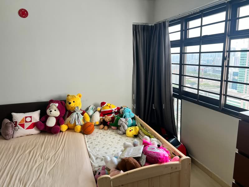 146 Lorong 2 Toa Payoh, 146 Lorong 2 Toa Payoh, 3 Bedrooms, 990 sqft, HDB Flat For Rent, by Julian Li, 500078109 - Bedroom - PropertyGuru.com.sg