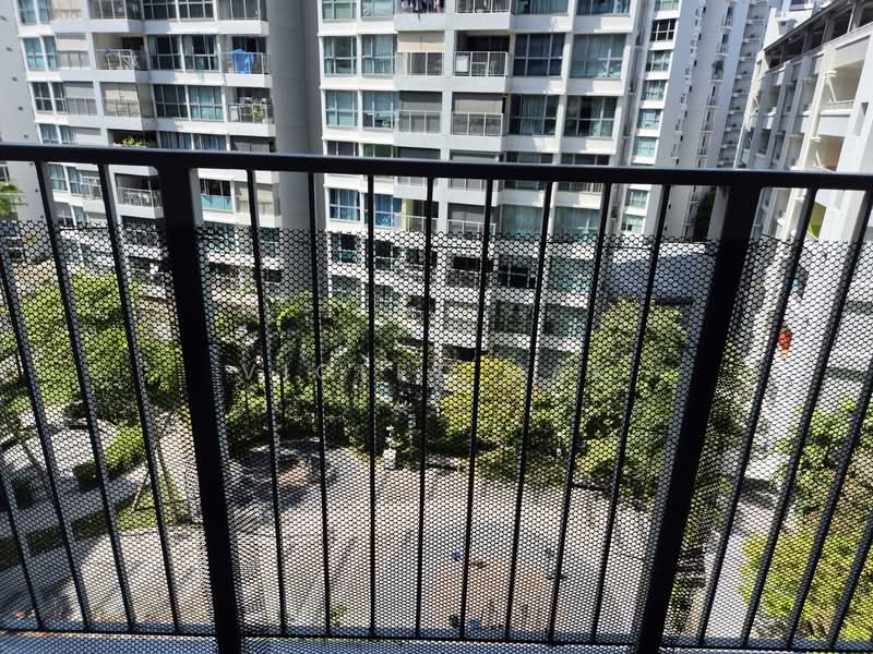 519C Tampines Central 8 HDB Flat For Sale at S$ 920,000 | PropertyGuru Singapore - Balcony