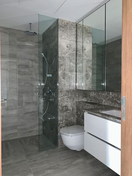 Fourth Avenue Residences Condominium For Sale at S$ 1,280,000 | PropertyGuru Singapore - Bathroom