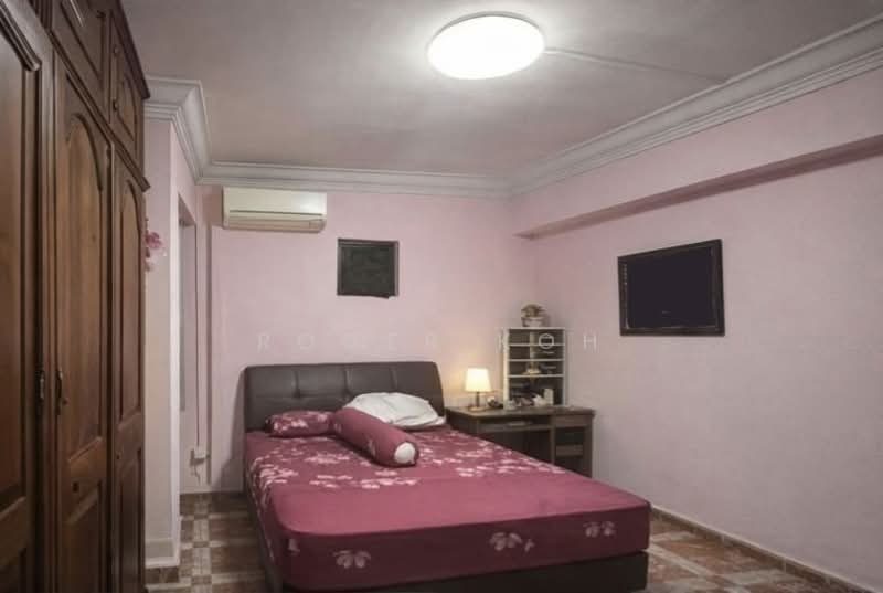 168 Petir Road HDB Flat For Sale at S$ 1,100,000 | PropertyGuru Singapore - Bedroom