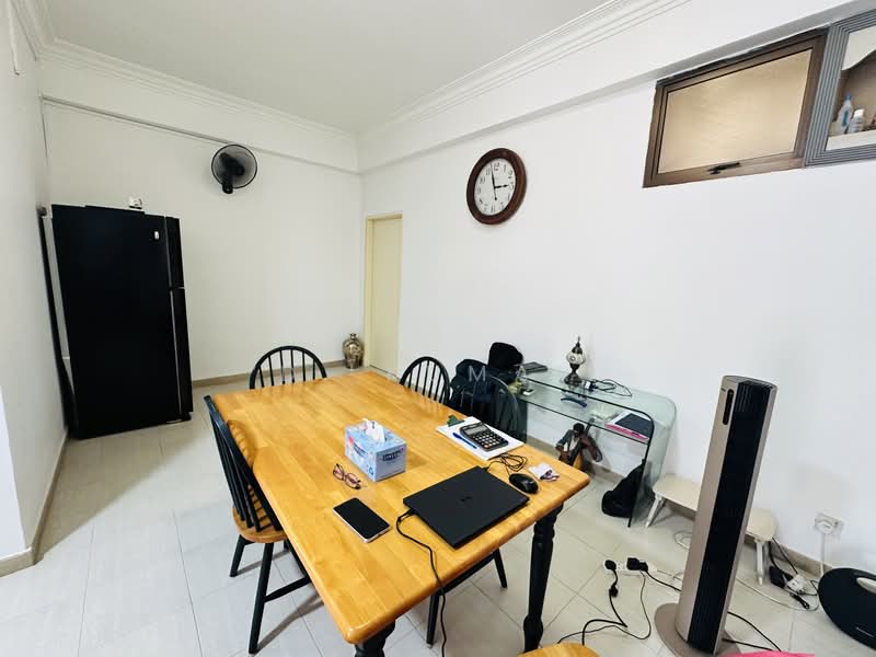 Cashew Heights Condominium For Sale at S$ 2,700,000 | PropertyGuru Singapore - Dining Room