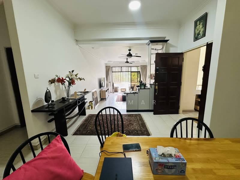 Cashew Heights Condominium For Sale at S$ 2,700,000 | PropertyGuru Singapore - Living Room