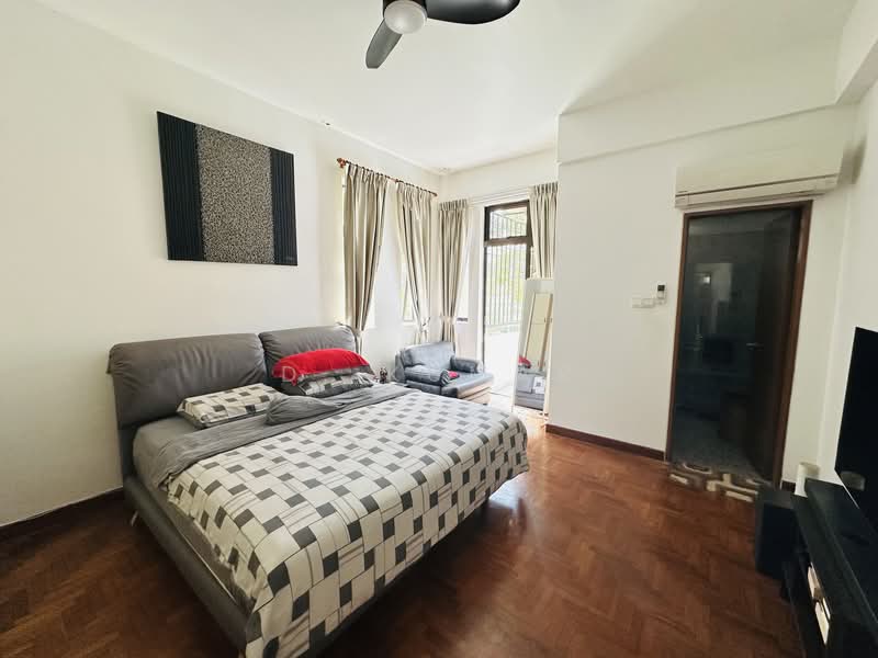 Cashew Heights Condominium For Sale at S$ 2,700,000 | PropertyGuru Singapore - Master bedroom