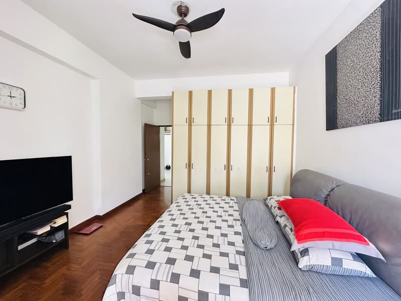 Cashew Heights Condominium For Sale at S$ 2,700,000 | PropertyGuru Singapore - Master bedroom