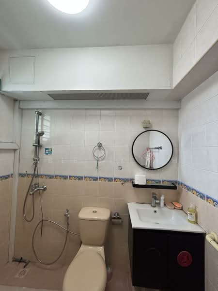 11 Farrer Park Road HDB Flat For Sale at S$ 895,000 | PropertyGuru Singapore - Bathroom