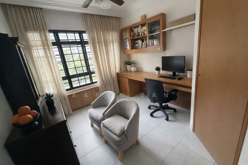 537 Bukit Panjang Ring Road HDB Flat For Sale at S$ 730,000 | PropertyGuru Singapore - Study
