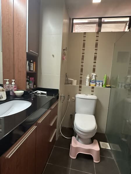 The Tanamera, 5 Tanah Merah Kechil Road, 2 Bedrooms, 958 sqft, Condominium For Rent, by Billy Ong, 500078165 - Bathroom - PropertyGuru.com.sg