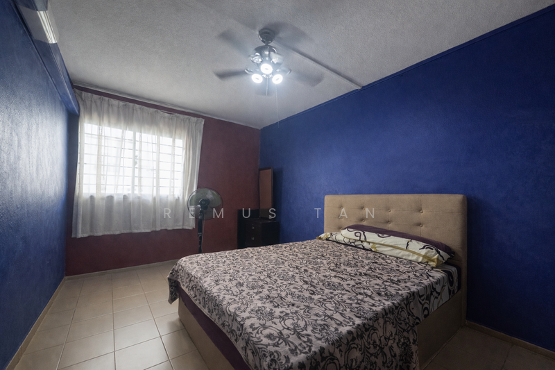 661 Hougang Avenue 4 HDB Flat For Sale at S$ 610,000 | PropertyGuru Singapore - Bedroom