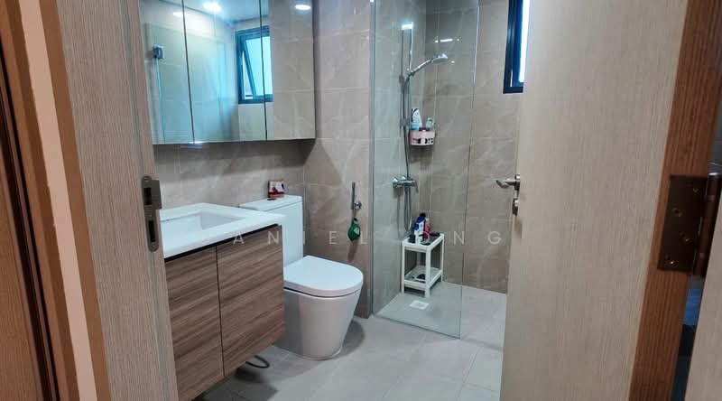 Treasure at Tampines, 53 Tampines Lane, 3 Bedrooms, 1,033 sqft, Condominium For Rent, by Daniel Ong, 500078183 - Bathroom - PropertyGuru.com.sg