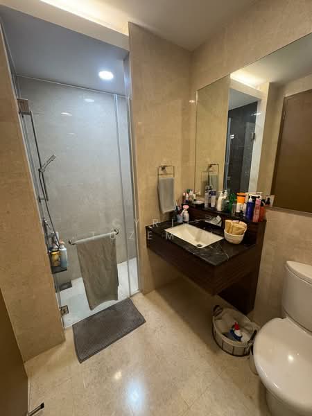 The Glyndebourne, 38 Trevose Crescent, 4 Bedrooms, 1,959 sqft, Condominium For Rent, by Cyril Tuzemen, 500078185 - Bathroom - PropertyGuru.com.sg