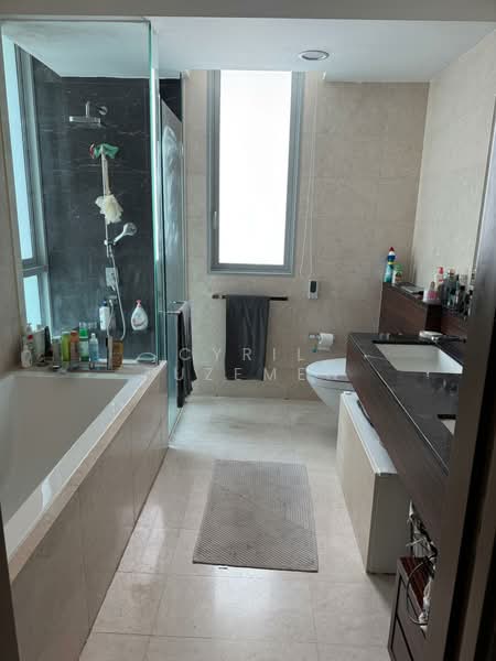 The Glyndebourne, 38 Trevose Crescent, 4 Bedrooms, 1,959 sqft, Condominium For Rent, by Cyril Tuzemen, 500078185 - Bathroom - PropertyGuru.com.sg