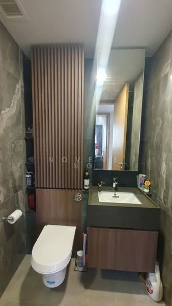 Midwood, 8 Hillview Rise, 2 Bedrooms, 635 sqft, Condominium For Rent, by Novene Ng, 500078195 - PropertyGuru.com.sg