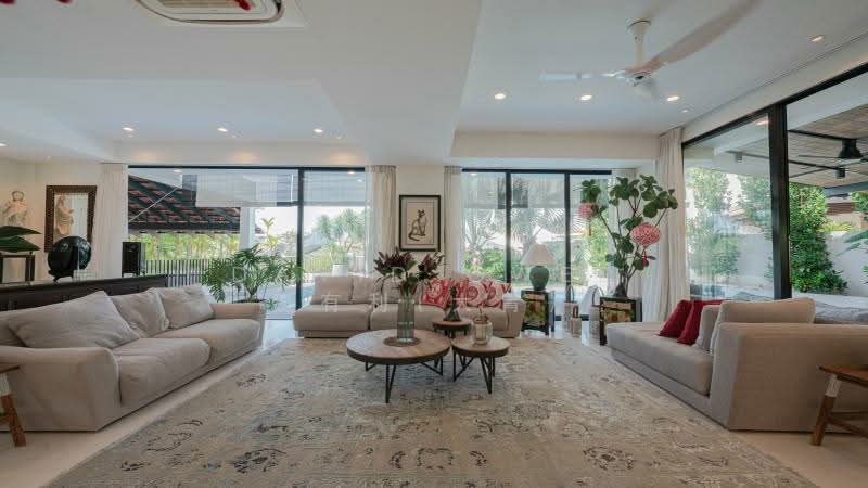 Unblock View almost $Million on Reno only $28xxx/psf Call Davidgwee 81394988 Now! Detached House For Sale at S$ 21,500,000 | PropertyGuru Singapore - Living Room