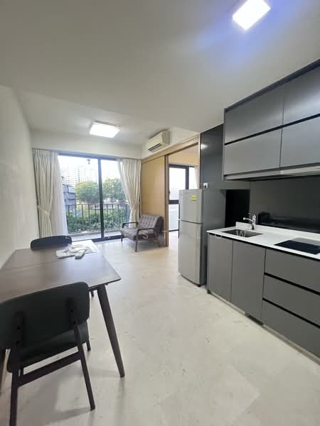 River Isles, 60 Edgedale Plains, 1 Bedroom, 441 sqft, Condominium For Rent, by Ernest Low, 500078208 - Living Room - PropertyGuru.com.sg