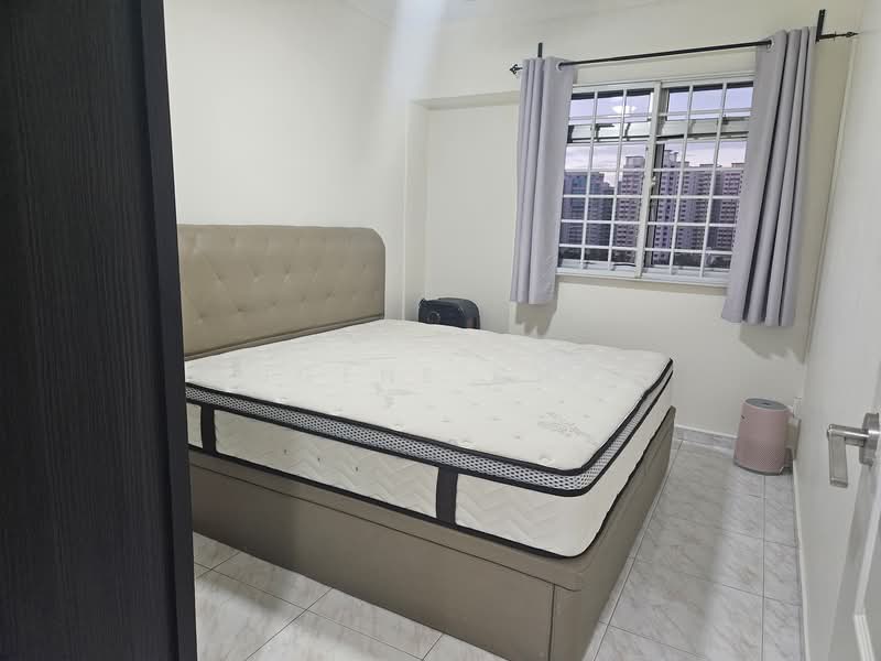 479 Sembawang Drive, 479 Sembawang Drive, Room Rental, 350 sqft, HDB Flat For Rent, by Eugene Chan, 500078230 - Bedroom - PropertyGuru.com.sg