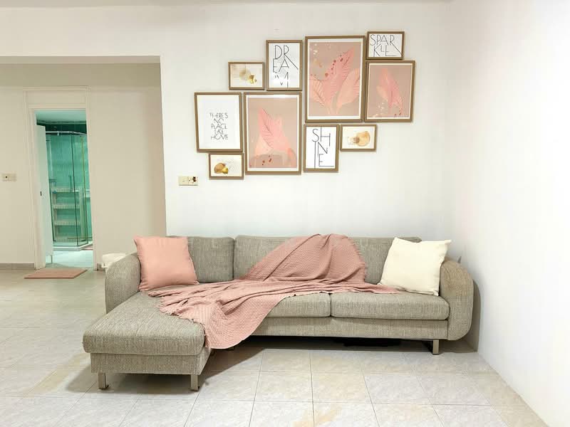 Central Green, 1 Jalan Membina, Room Rental, 180 sqft, Condominium For Rent, by Helen Xu, 500078234 - Living Room - PropertyGuru.com.sg