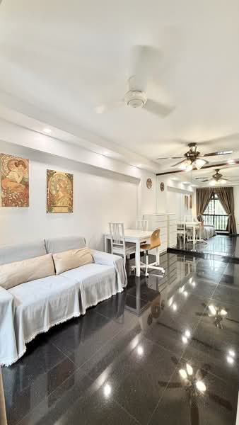 26C Jalan Membina HDB Flat For Sale at S$ 780,000 | PropertyGuru Singapore - Living Room