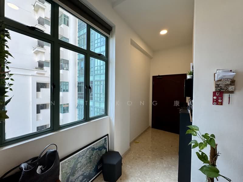 Tanglin Regency Condominium For Sale at S$ 1,400,000 | PropertyGuru Singapore