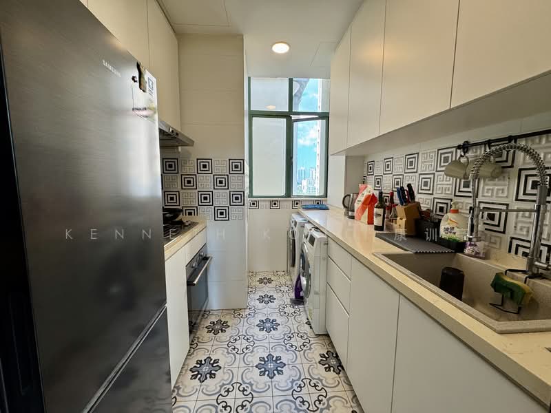 Tanglin Regency Condominium For Sale at S$ 1,400,000 | PropertyGuru Singapore