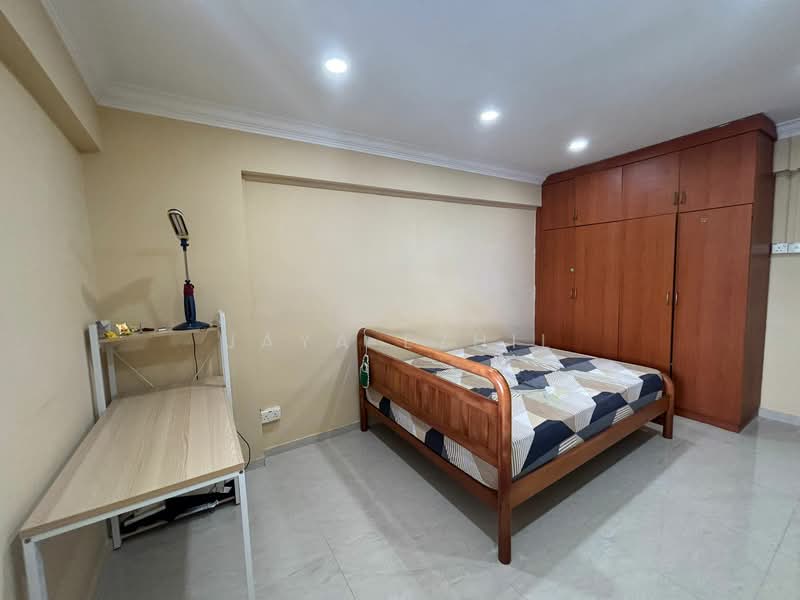 433 Jurong West Street 42 HDB Flat For Sale at S$ 530,000 | PropertyGuru Singapore - Common Room