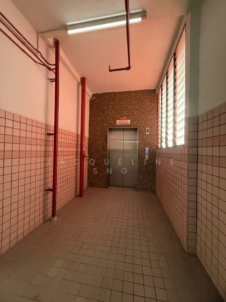 Yi Xiu Factory Building, 65 Sims Avenue, 1,712 sqft, Light Industrial (B1) For Sale, by Jacqueline Sng, 500078252 - Corridor - CommercialGuru.com.sg