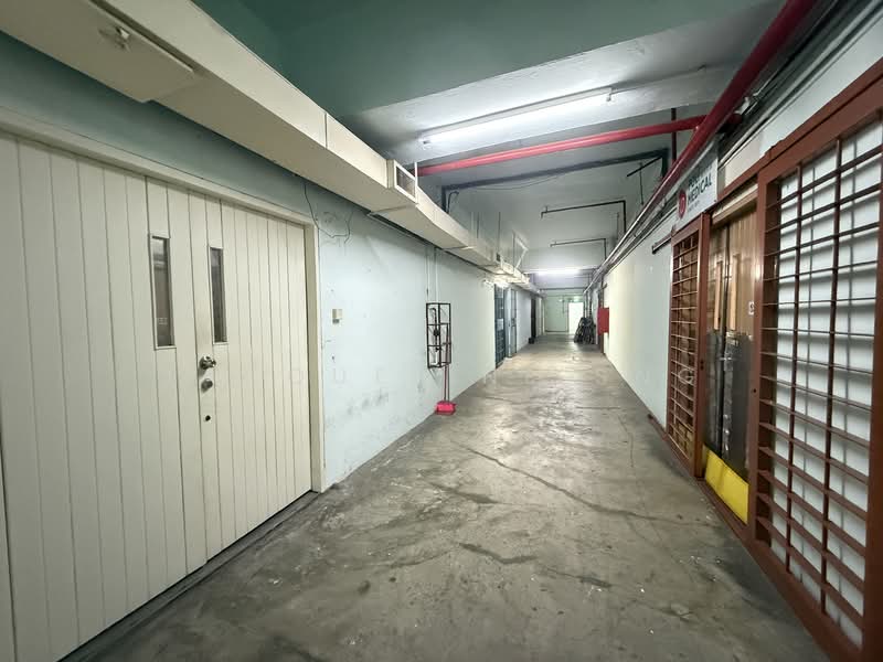 Yi Xiu Factory Building, 65 Sims Avenue, 1,712 sqft, Light Industrial (B1) For Sale, by Jacqueline Sng, 500078252 - Corridor - CommercialGuru.com.sg