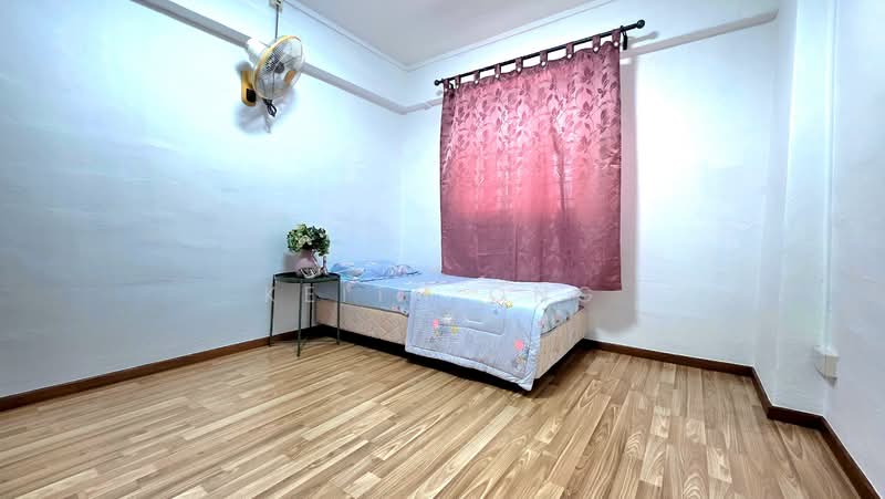 144 Jalan Bukit Merah HDB Flat For Sale at S$ 458,888 | PropertyGuru Singapore - Bedroom