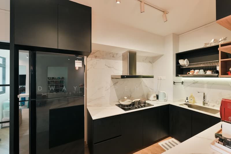 7 Pine Close HDB Flat For Sale at S$ 1,380,000 | PropertyGuru Singapore - Kitchen