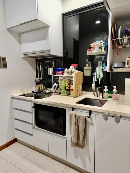 Guillemard Edge Condominium For Sale at S$ 768,000 | PropertyGuru Singapore - Kitchen