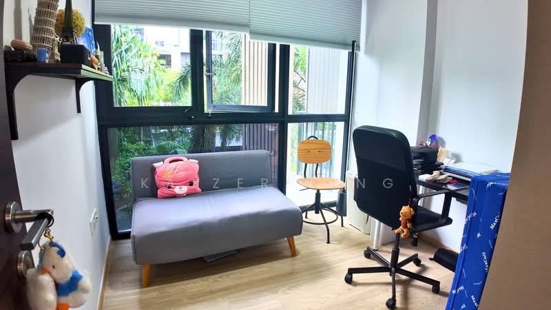 River Isles Condominium For Sale at S$ 2,300,000 | PropertyGuru Singapore - Study