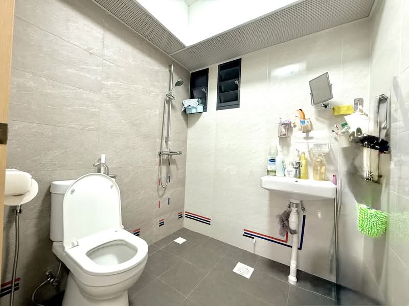 174A Sengkang East Drive, 174A Sengkang East Drive, Room Rental, 100 sqft, HDB Flat For Rent, by Clement Ang, 500078297 - Bathroom - PropertyGuru.com.sg