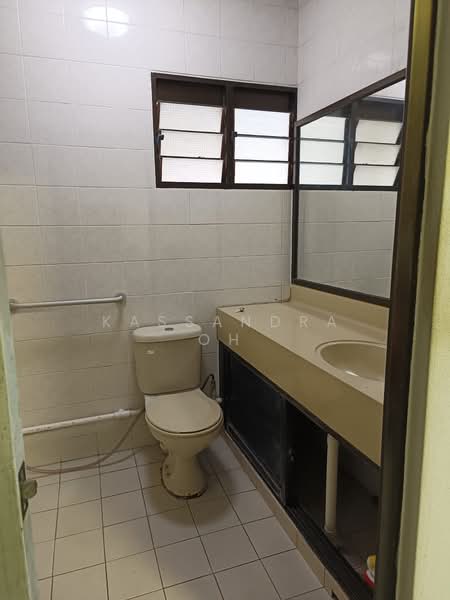 103 Rivervale Walk HDB Flat For Sale at S$ 880,000 | PropertyGuru Singapore - Bathroom