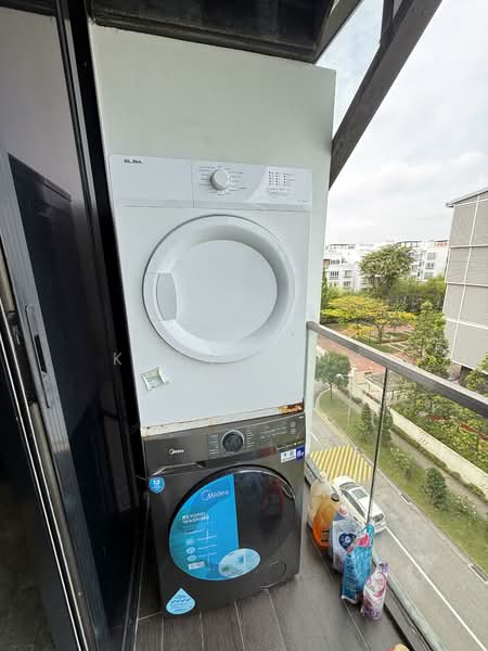 One Duchess, 1 DUCHESS ROAD, Room Rental, 380 sqft, Apartment For Rent, by Kenny Koh, 500078322 - Balcony - PropertyGuru.com.sg