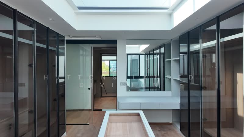 Majestic FH Terrace | Walk To MRT | 1KM To Tao Nan & CHIJ Terraced House For Sale at S$ 9,580,000 | PropertyGuru Singapore - Interior